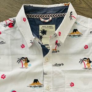 Free Planet men shirt M NWT